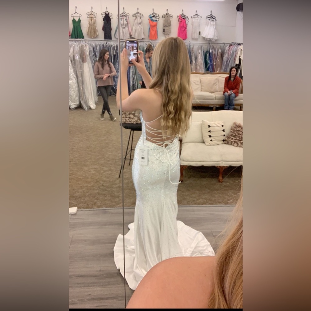 Prom dress - Picture 3 of 4